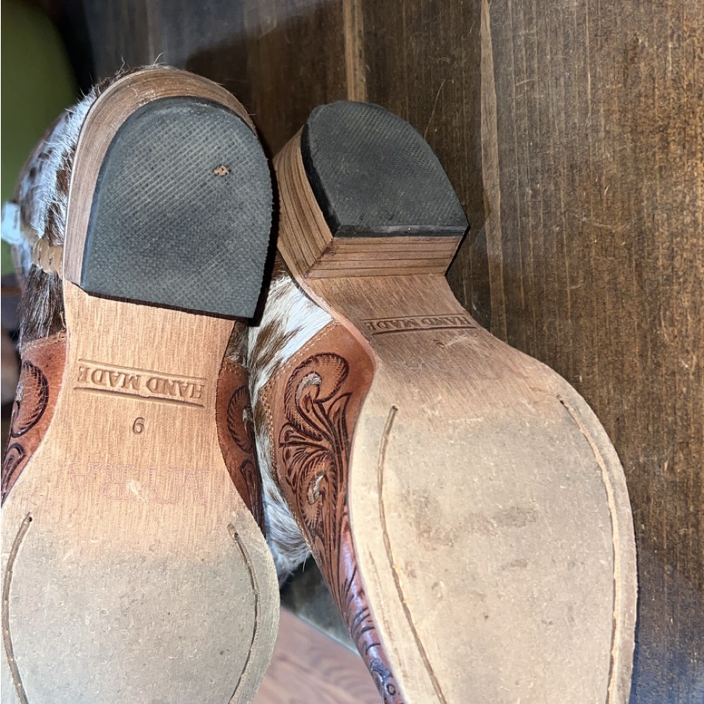 Western cowgirl cow hide boots - Picture 6 of 7